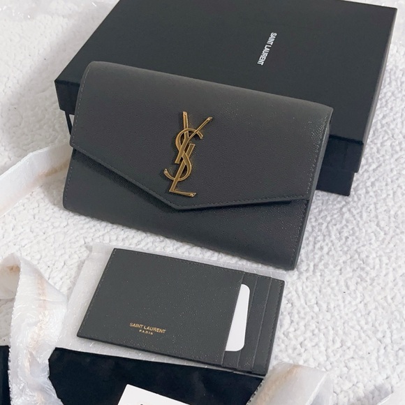 Saint Laurent Uptown Chain Wallet in Grain De Poudre Embossed Leather - Picture 6 of 16